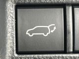 【パワーバックドア】スマートキーや運転席のボタンを押すだけでリアゲートが自動で開閉します!荷物を持っている時や、高い位置にあるバックドアを閉める際に便利な機能です♪