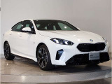 BMWのダイナミック且つエモーショナルなスタイルを印象付けるキャラクターライン(プレスライン)眺めているだけで溜め息の出る美しさです☆