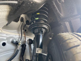 お車を安心してお乗りいただく為には、足回りの定期点検が欠かせません。サービスサポート(有償保証)では無料点検もご提供しており、安心のカーライフをお過ごしいただけるサポート体制が整っています。