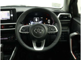 各操作スイッチなどもハンドルから手を放すことなく操作可能で安全運転に支援いたします!