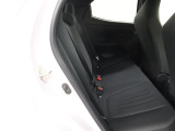 ゆとりある広々とした車内空間は、ドライブを始め買い物やレジャーなど、幅広く活躍します。一人でもみんなとでもお出かけを楽しみましょう!