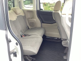 自社整備工場で点検整備をおこなってからお渡ししています。車検が残っている場合は『12ヶ月点検整備』を、車検整備付きの場合は『車検整備』をおこないます。整備費用は車両本体価格に含まれています。