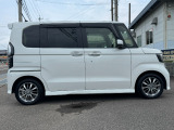 人気の軽自動車N-BOXカスタム入荷しました!室内ひろびろ・走りもキビキビ・燃費も良いからお財布にやさしい。ホンダN-BOXを選んで下さい!