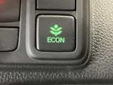 ★ECONスイッチ★ エコドライブを加速しよう!スイッチをONにすると、運転の仕方によるロスを抑え込み燃費をよくするようクルマが頑張ります(*^ー^*)燃費向上にチャレンジ♪