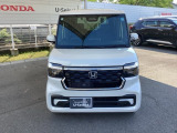 お客様に安全で快適なカーライフをお送りいただくために、中古車にも高いレベルの品質基準を設け、その基準に従って、全ての中古車について納車前整備を実施しています。