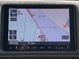 Gathersメモリーナビがついています。CD、DVD、Bluetoothオーディオ、フルセグが視聴できます。