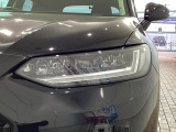 LEDヘッドライトは、点灯の瞬間から最大光量を発揮し、突然暗くなるトンネルなどでの安定感を高めます。