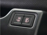◆両側電動スライドドア◆狭い駐車場でも乗り降りが楽々♪お子様が隣の車にドアを当ててしまう心配もございません!小さなお子様連れの方もこれで安心。