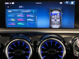 車内を彩るアンビエントライト。いつでもお好みの室内空間を演出してください。