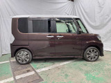 もちろん展示車は、ルームクリーニング済みのピカピカの状態です。お客様のご来店をスタッフ一同心よりお待ちしております。