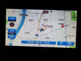 ナビ付なので、遠出の際も道に迷うことはありません♪安心してドライブをエンジョイして下さい♪(AVN-LS03W)