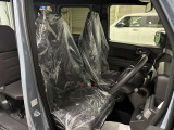 クッション性とホールド性あるドライビングシートを採用しており、長時間の運転も疲れにくいです。