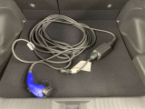 充電プラグコード搭載
