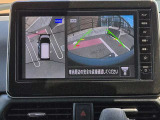 アラウンドビューモニター。上空から見下ろしているような映像で、スムースな駐車をサポートします。