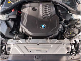 【BMWエンジン】革新的なガソリン・エンジン・テクノロジーによる高性能かつ高効率。レスポンスの良いパワーを発揮。常にスムーズな吸気を実現しアクセル開度にダイレクトに反応しドライビングを楽しく演出。