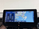 いまや必須装備「ナビゲーション」搭載!知らない場所にスイスイッとドライブ。もう、これなしではハンドルを握れませんね!でも運転中の操作は危険ですのでご注意ですね☆