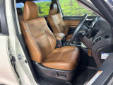 運転席シート廻りは使用感も少なく、良好な状態となっています。丁寧に使われていたことがよくわかりますね。