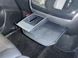 便利な収納スペースがたくさん用意されており、車内はスッキリしております。