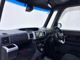 ダイハツのお店では、ダイハツ車を知り尽くしたプロフェッショナルが、専用の診断機器を使って各システムを点検しております。