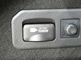 災害時にも安心。家庭用電化製品が使用できるAC100V、1500Wのコンセント付きです。
