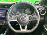 【純正革巻きステアリング】上質な革を使用することで、手にしっかり馴染みとても運転しやすいハンドルです♪