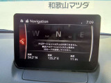 CarPlay対応。別途SDカードをご購入いただきますとカーナビとしてお使いいただくことが可能です。