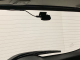 後方にもドライブレコーダーのカメラ(社外品)が付いています。前後両方でお車の周りを監視・記録いたします。