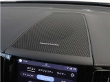 【harman/kardon】世界のオーディオファン垂涎のプレミアムサウンドシステムを搭載。原音に近い音場空間を忠実に再現。乗る人すべてに最良の音響体験を提供します。