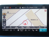 【ホンダコネクトナビ】快適な操作性で、使える機能が満載!自動地図更新機能や24時間365日緊急サポート、スマートフォンを使ったドアロック解除・エンジン始動などといった便利な機能が搭載されています。