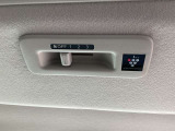 サーキュレーター後席に送風を送ることで空気の循環が出来ます。