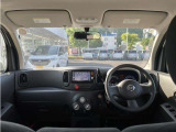 視界広々で運転しやすいインパネ