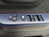 運転席のパワーウインドースイッチ部です。よく触れる場所だからこそ、使用状態があらわれますよね。ぜひこうした所もチェックしてください。