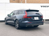 北欧流のラグジュアリーを体現したV60。伝統的なスカンジナビアン・デザインを継承しながら、躍動感にあふれ優雅な雰囲気を身にまとう、新しい潮流を具現化したスタイリングです。