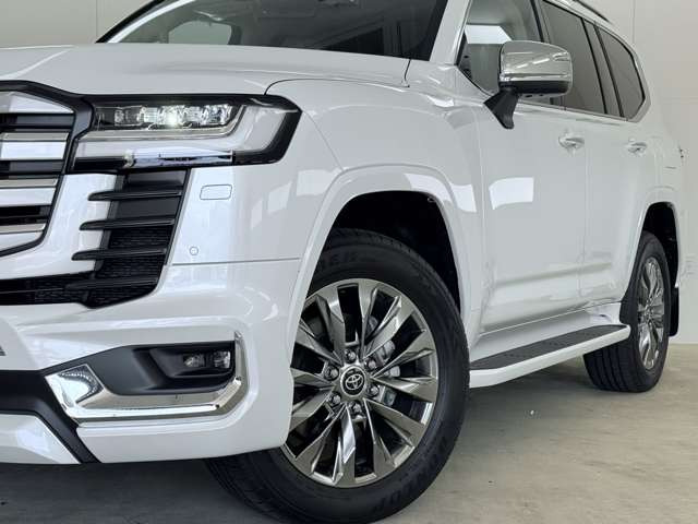 トヨタ ランドクルーザー300 3.5 ZX 4WD モデリスタエアロ 後席