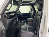 Jeepオーナー様専用の自動車保険があるのをご存じですか?金額も変わらずオプションが付いています。万が一の対応も迅速にできるので是非お任せください。