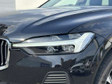 北欧流のラグジュアリーを体現したXC60。伝統的なスカンジナビアン・デザインを継承しながら、躍動感にあふれ優雅な雰囲気を身にまとう、新しい潮流を具現化したスタイリングです。
