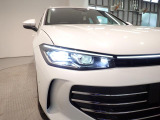 LEDヘッドライト(オートハイトコントロール機能、LEDターンシグナル付)