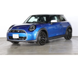 MINI NEXT勝どきでは常時約10台を屋内展示場にて展示中。天候に左右されることなくゆっくりとご覧頂けます。その他ストックヤードにも在庫がございます。ご来店の際は在庫確認の上ご来店下さいませ。