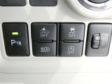 クリアランスソナー付き。ピッピッピとブザーでお知らせ!曲がり角や壁際に駐車する時に便利ですね♪