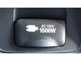 便利なAC100V電源も付いています。
