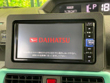 【純正ナビ】人気の純正ナビを装備しております。ナビの使いやすさはもちろん、オーディオ機能も充実!キャンプや旅行はもちろん、通勤や買い物など普段のドライブも楽しくなるはず♪