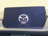 【メーカー純正ナビ】インテリアに溶け込むスタイリッシュな「専用設計」メーカーナビを装備♪視認性や操作性など基本性能にも優れ、より上質なカーライフをお楽しみいただけます。