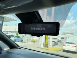 インテリジェントスマートルームミラーは、後席にゲストがの乗車時やお荷物などで後方確認ができない場合は後方確認専用カメラでくっきり!安心ですね!