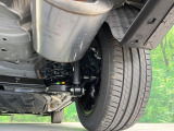 お車を安心してお乗りいただく為には、足回りの定期点検が欠かせません。サービスサポート(有償保証)では無料点検もご提供しており、安心のカーライフをお過ごしいただけるサポート体制が整っています。