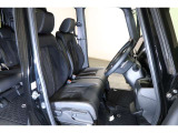 すわり心地の良い運転席・助手席です。長時間のドライブの疲れ軽減に貢献します。どうぞ快適なドライブを♪