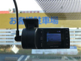 ニュースで流れる【事故の瞬間】【あおり運転】の映像は、ドライブレコーダーが録画しているからです。もしもの時の証拠映像を保存できます。