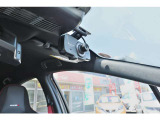 中古車だからボディーコーティングがおすすめ!下地処理が重要なコーティングはもちろんプロの施工でピカピカに仕上げます。濃色車は親水性、淡色車は撥水性のものがオススメ!