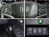 フィットの運転席回りの各種スイッチ群です。ホンダの総合先進安全装備のセンシング搭載。衝突や斜線はみだしなどの危険が予測される時、センサーが警告。ヒューマンエラーを高度先進技術が補完してくれます。