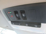 SOSコール搭載車です。スイッチによる任意起動とエアバッグが作動による自動起動で、緊急通報が可能です。(別途、有料申し込み)