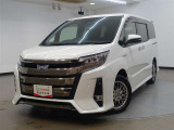 カラーはホワイトパールクリスタルシャイン!走行距離は44000kmとなっております☆